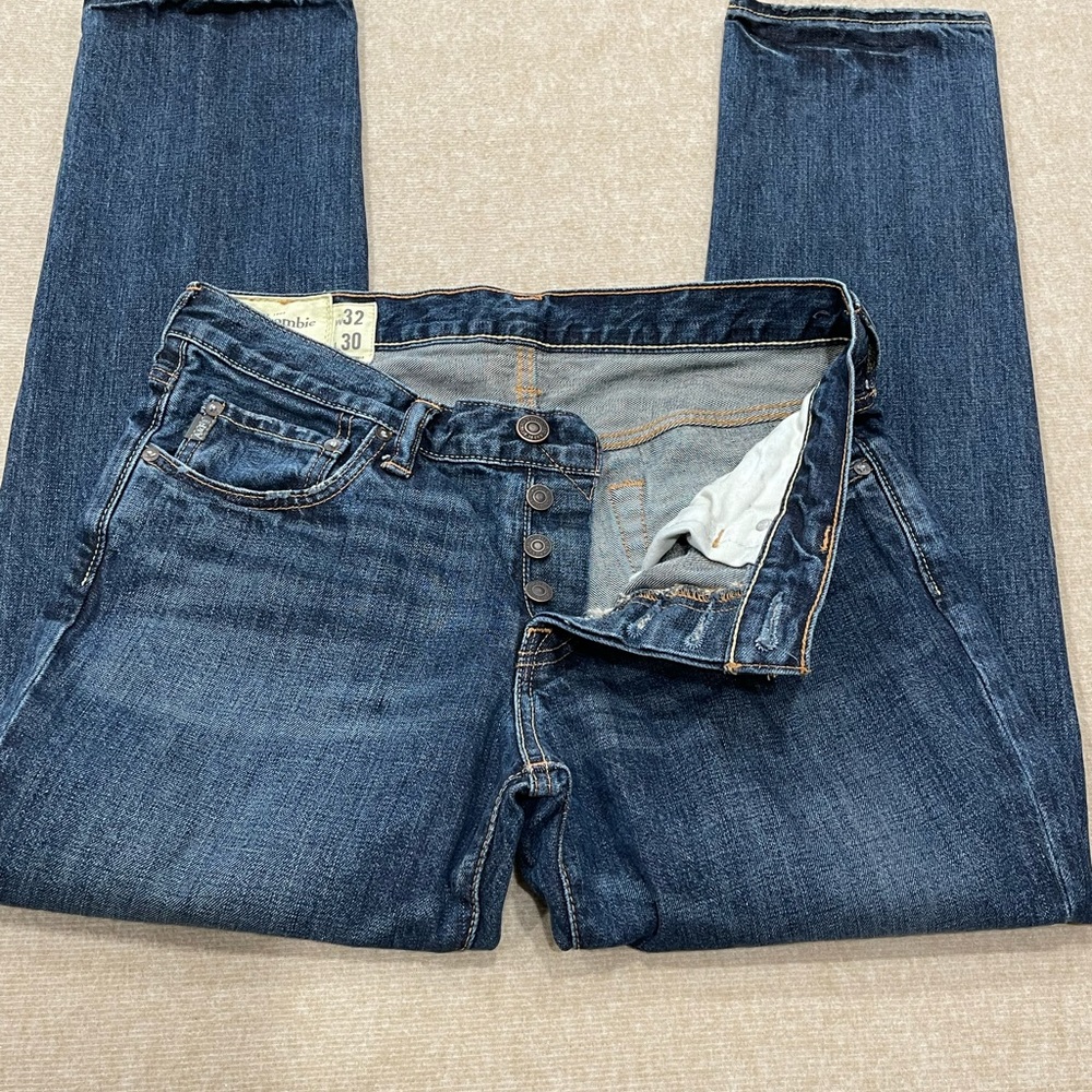 Abercrombie & Fitch Medium Wash Straight Leg Button Fly Denim Blue Jeans Men Boy - Picture 6 of 13